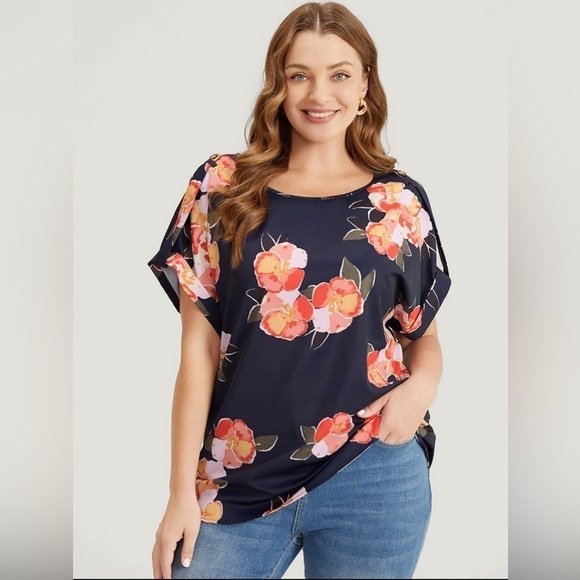 Bloomchic Floral Printed Rolled Tab Indigo Blouse 26 NWT - Picture 2 of 8